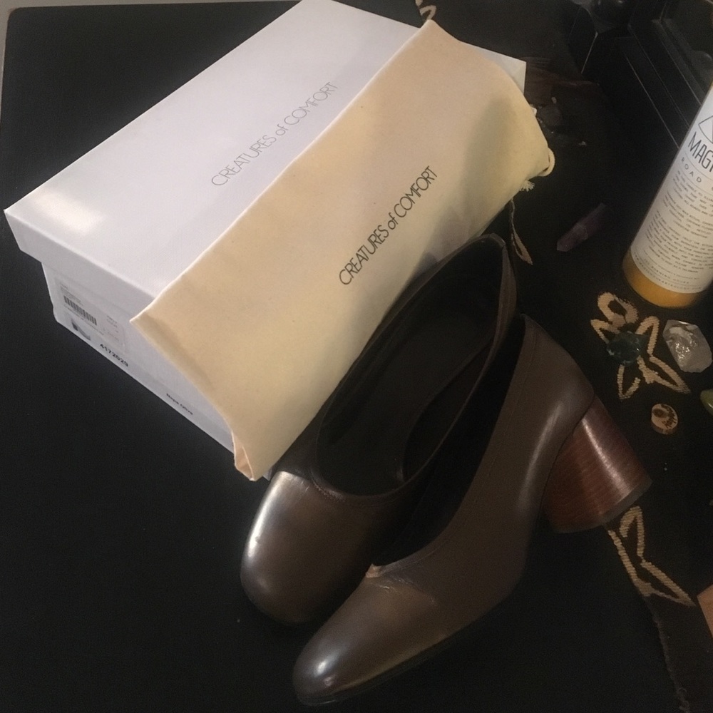 Creatures of Comfort Dora Pump Napa (Olive)